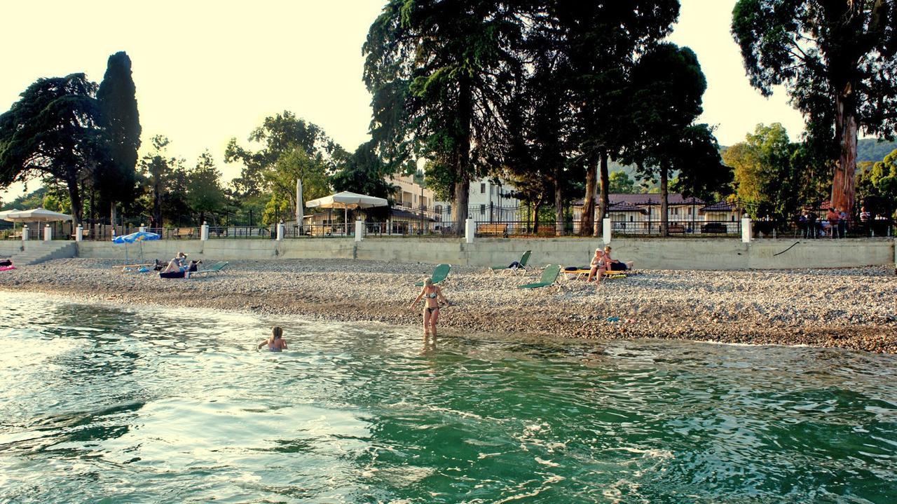 Anakopia Club Hotel New Athos Buitenkant foto